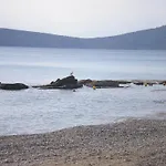 ενοικιαζόμενα χριστίνα *