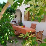 Διαμέρισμα ενοικιαζόμενα χριστίνα *