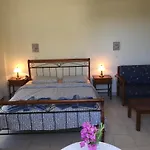 ενοικιαζόμενα χριστίνα *