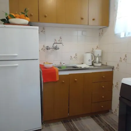 Christina Apartment *