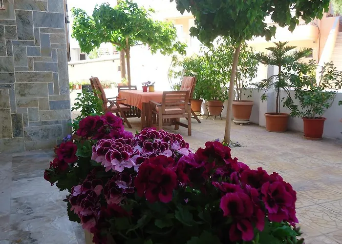 Christina Апартаменты